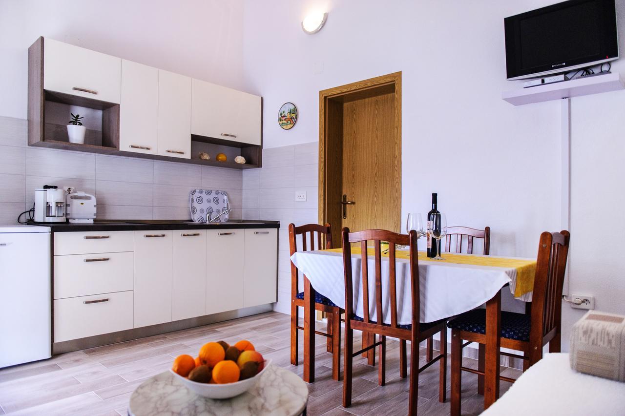 Apartments Mila Marina Extérieur photo