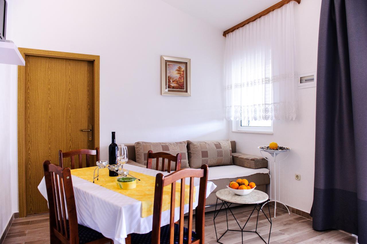 Apartments Mila Marina Extérieur photo
