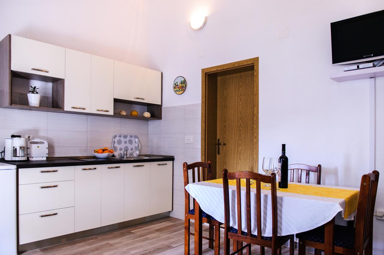 Apartments Mila Marina Extérieur photo