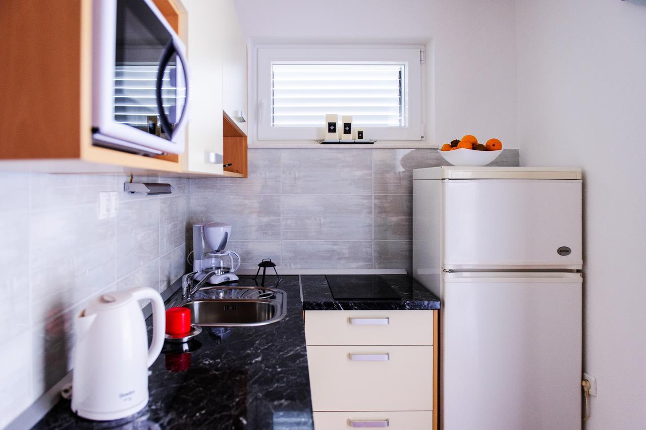 Apartments Mila Marina Extérieur photo