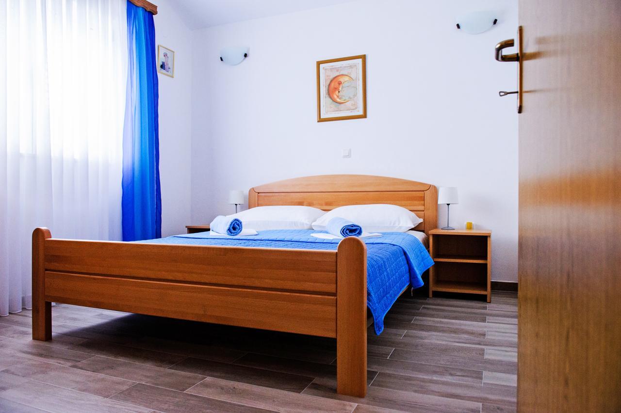 Apartments Mila Marina Extérieur photo